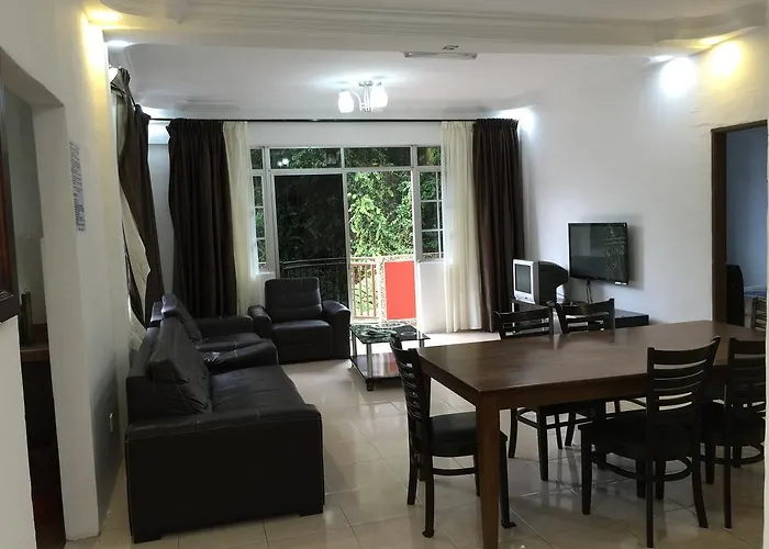 Cameron Pasar Malam Apartment @ Crown Imperial Court